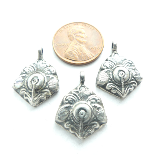 Indian Silver, Vintage Mini Pendant, Floral Design, 20mm Long, Sold Individually