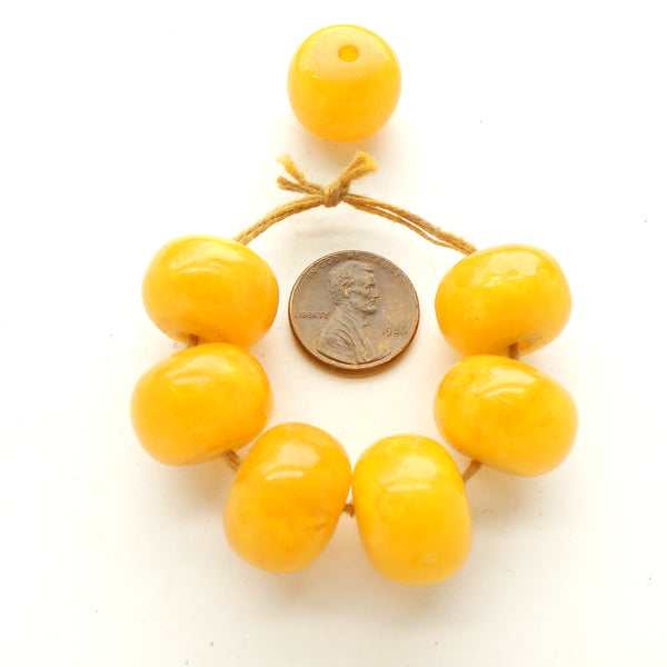 Faux Amber, Shiny Yellow Resin Beads, Oblate Shape 13x18mm, Sold by Sets of 6