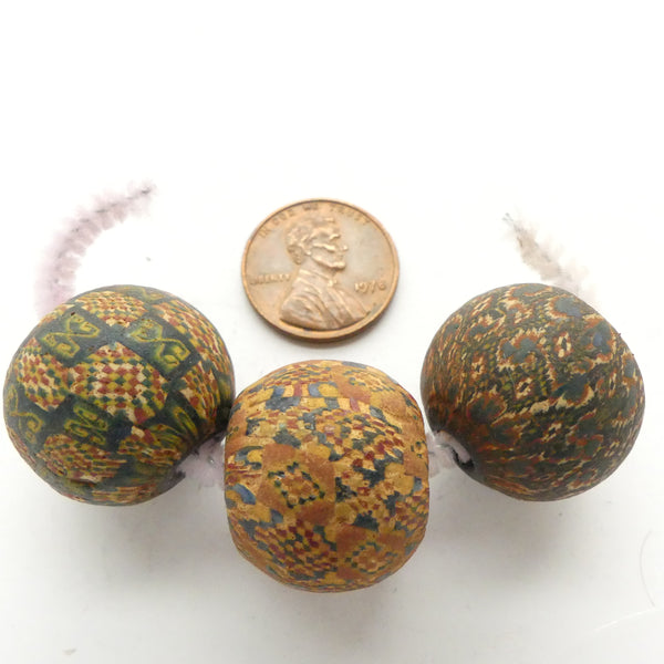 Jatim Beads, Very Detailed Early Reproductions, 18mm, Set of 3