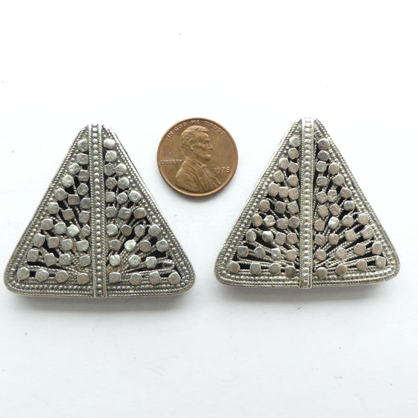 Indian Silver, Pair of Six-to-one Spacer Triangles, 39x42mm