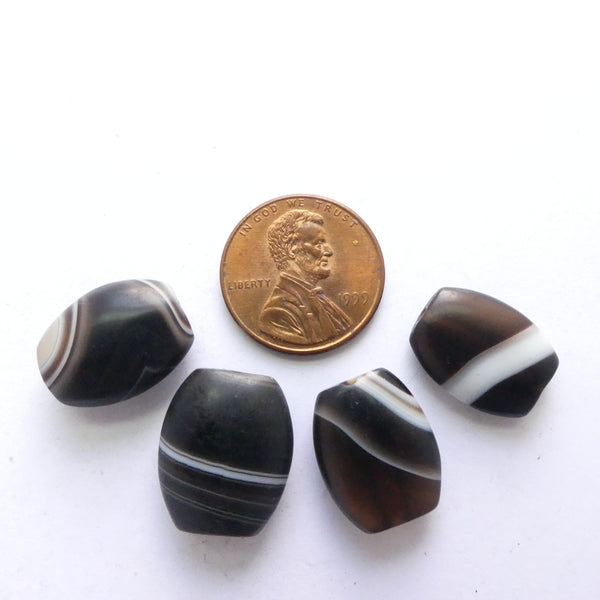 Banded Agates, Reproductions, Black & White Lenticular, 16x14mm,  Set of 4